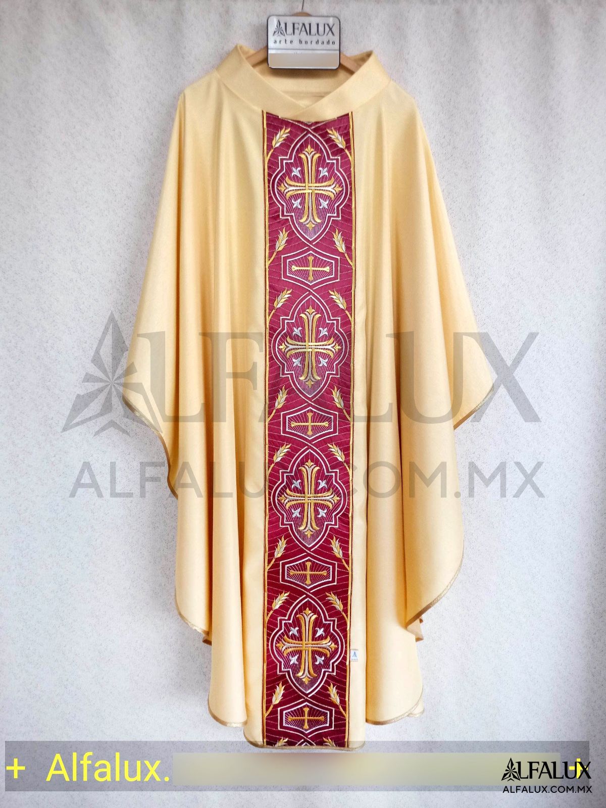 04 IMPERIAL Casulla Alfalux Dorado RojoQuem Central 232